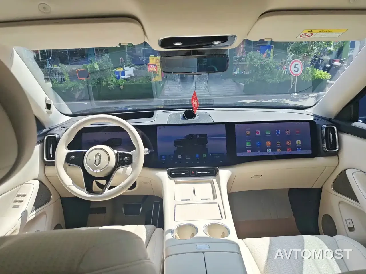 AITO M8 2025 Model Extended Range Max+ Edition 53.4kWh 6-Seater — фото 6