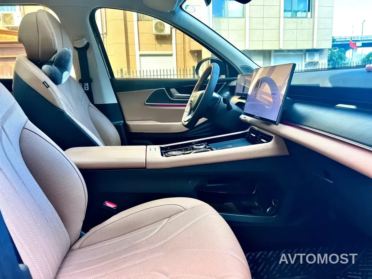Chery Tiggo 8L 2024 2.0T 2WD Premium 5-seater — фото 12