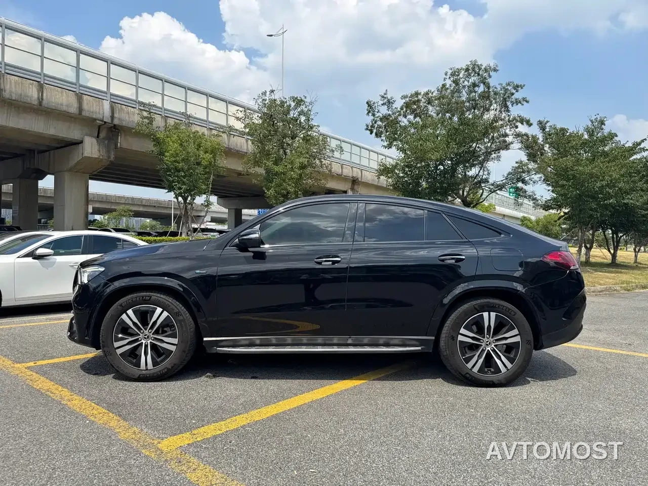Mercedes-Benz GLE Coupe New Energy 2021 GLE 350 e 4MATIC Coupe SUV — фото 4