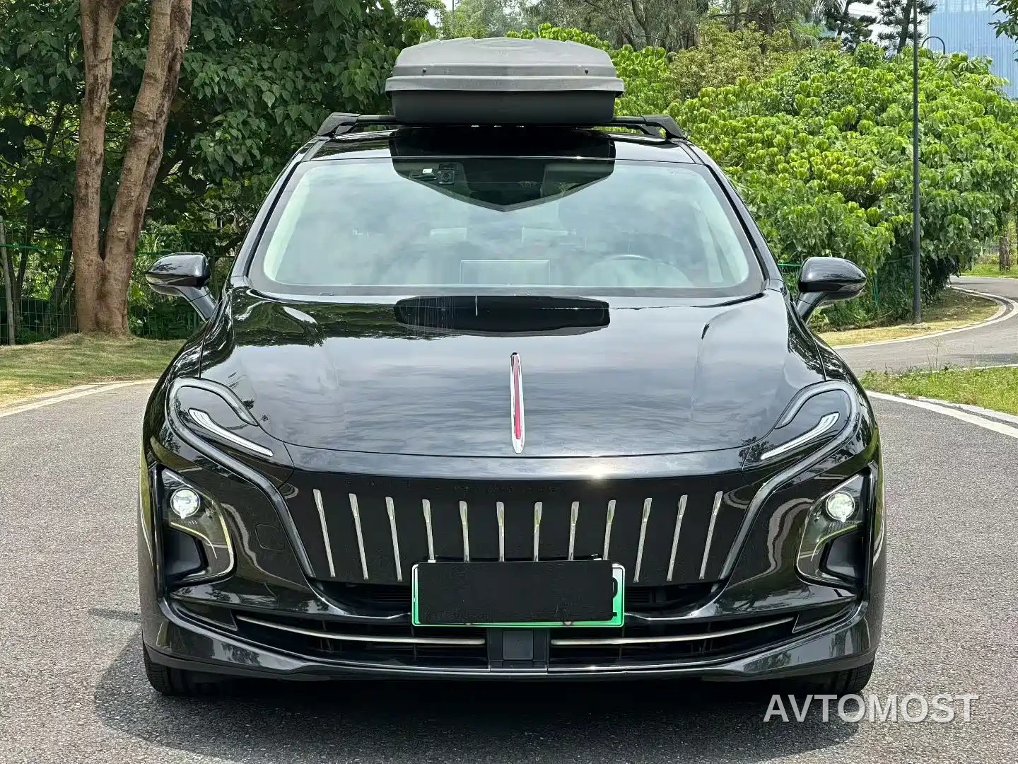 Hongqi E-QM5 2022 431km Charging Enjoyment Edition — фото 2