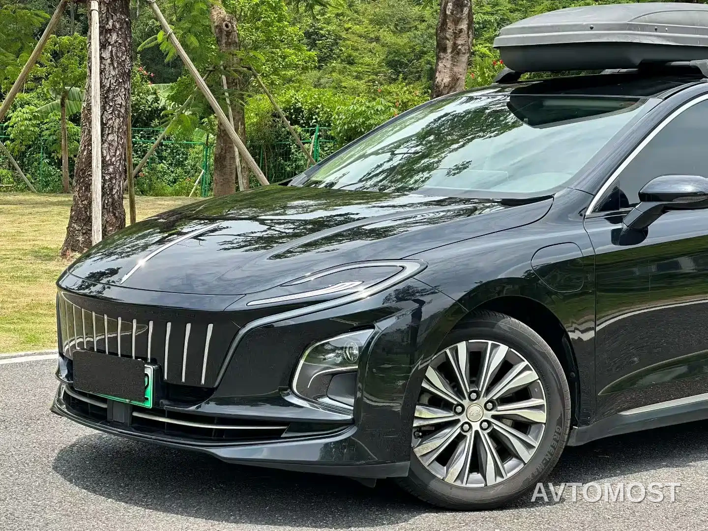 Hongqi E-QM5 2022 431km Charging Enjoyment Edition — фото 3