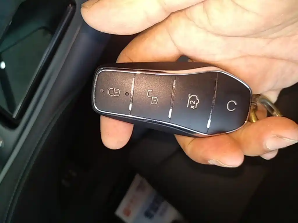 BYD Hai Shi 07 DM-i 2025 150 Pilot+ Edition — фото 9