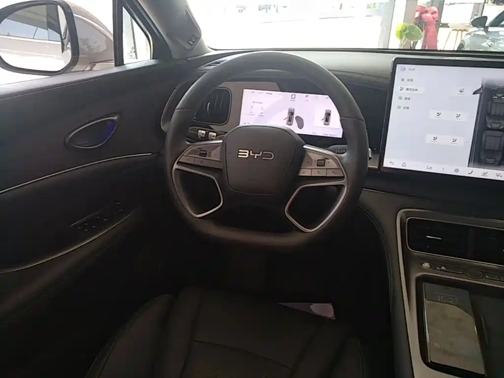 BYD Hai Shi 07 DM-i 2025 150 Pilot+ Edition — фото 11