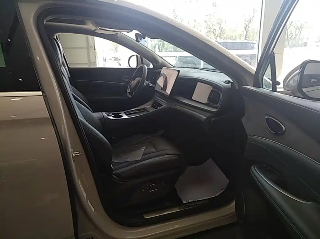 BYD Hai Shi 07 DM-i 2025 150 Pilot+ Edition — фото 25