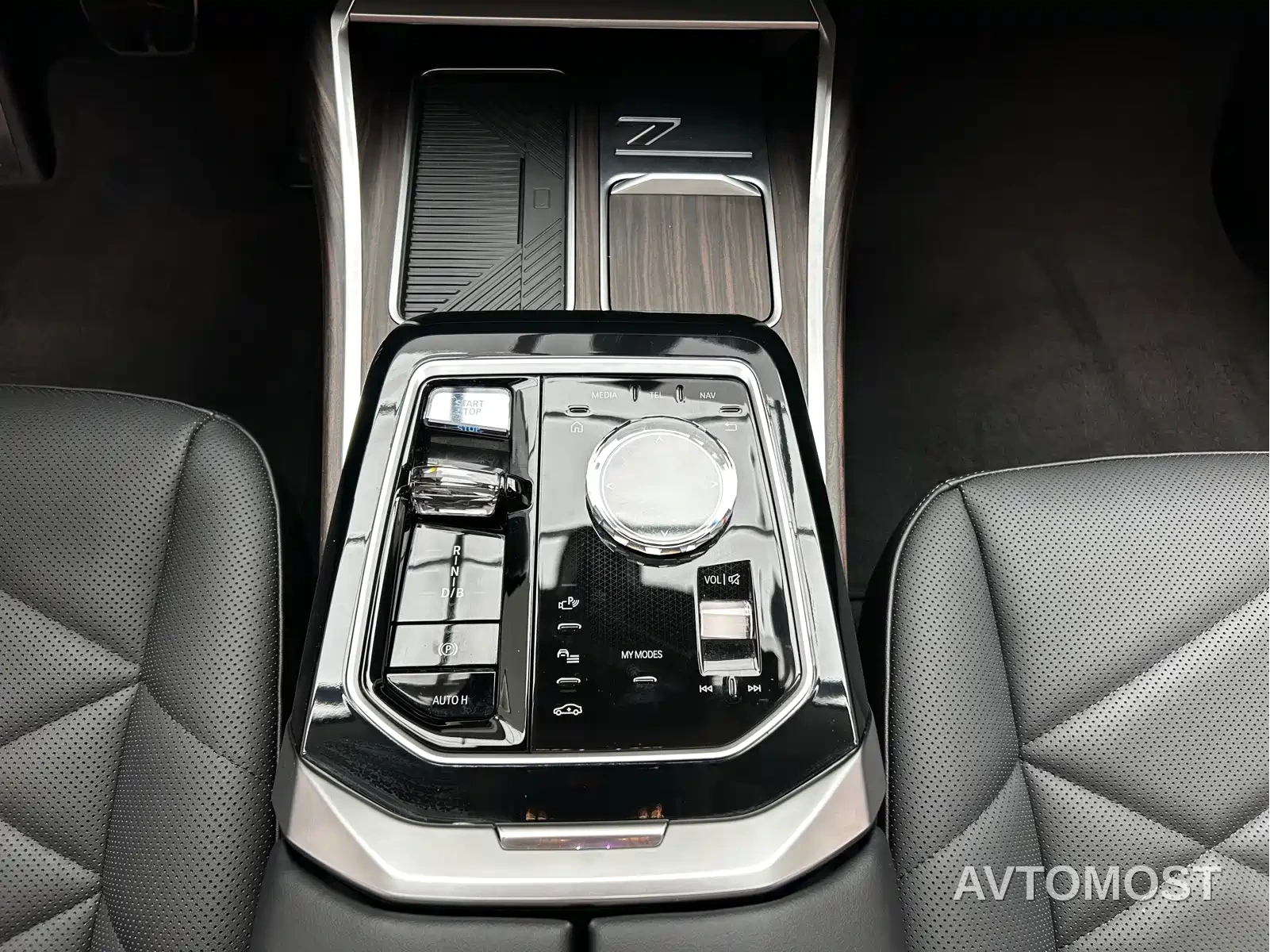 BMW i7 2023 eDrive50L Leading M Sport Package — фото 15