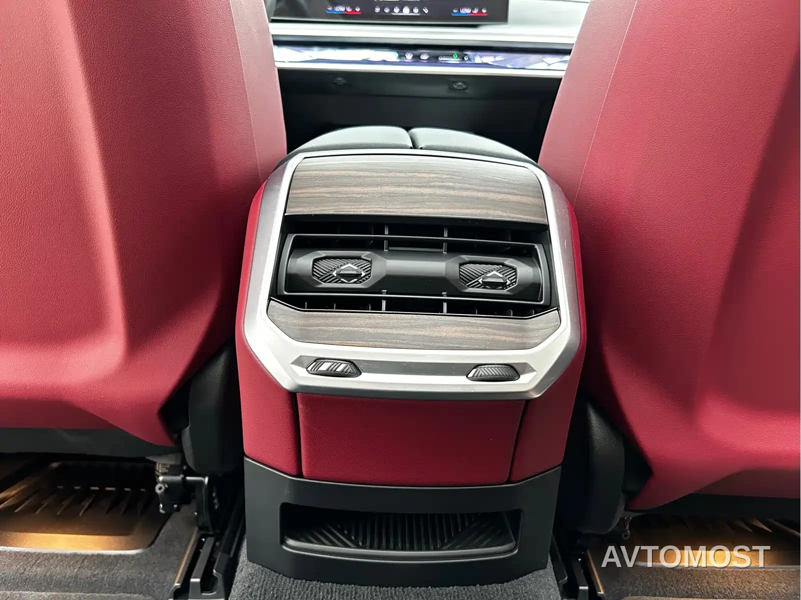 BMW i7 2023 eDrive50L Leading M Sport Package — фото 17