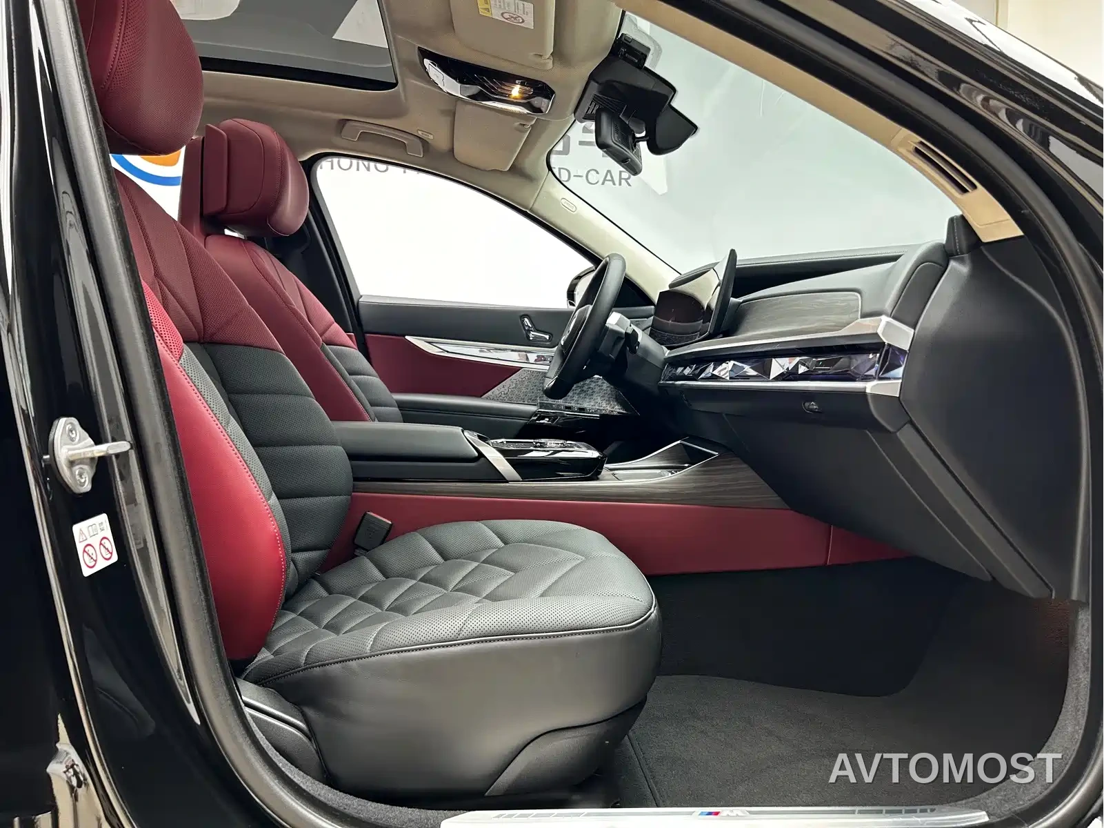 BMW i7 2023 eDrive50L Leading M Sport Package — фото 21