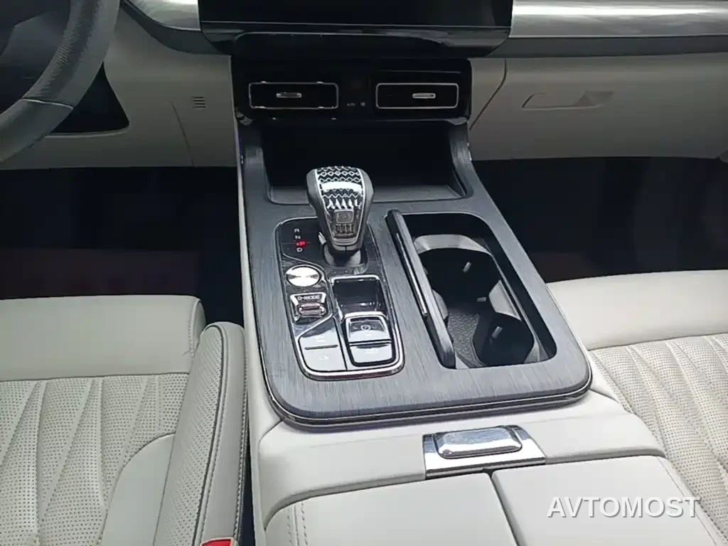 GAC Trumpchi GS8 2022 Dual Engine Series 2.0TM 2WD Premium Edition (6-Seater) — фото 14