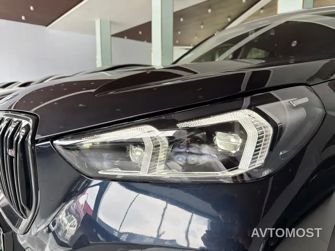 BMW iX1 2023 eDrive25L M Sport Package — фото 6