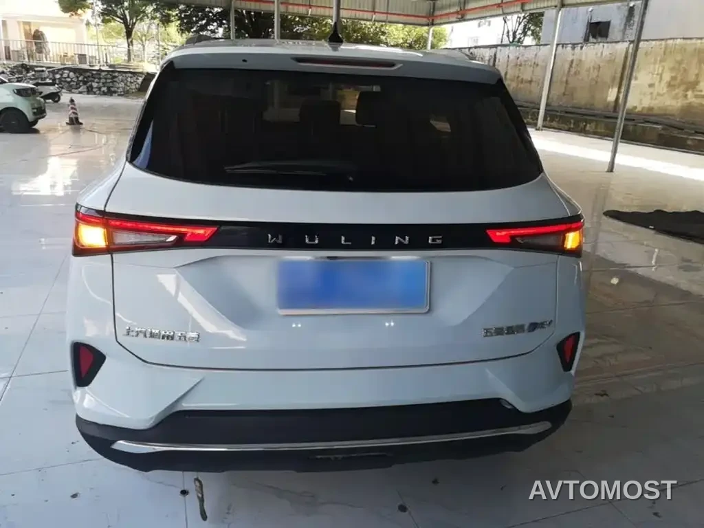 Wuling Xingchen 2022 2.0L DHT Electric Power Edition — фото 4