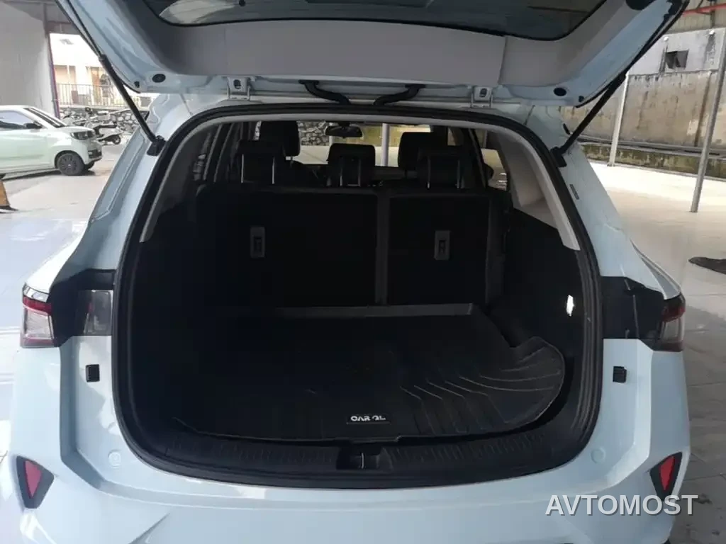 Wuling Xingchen 2022 2.0L DHT Electric Power Edition — фото 17