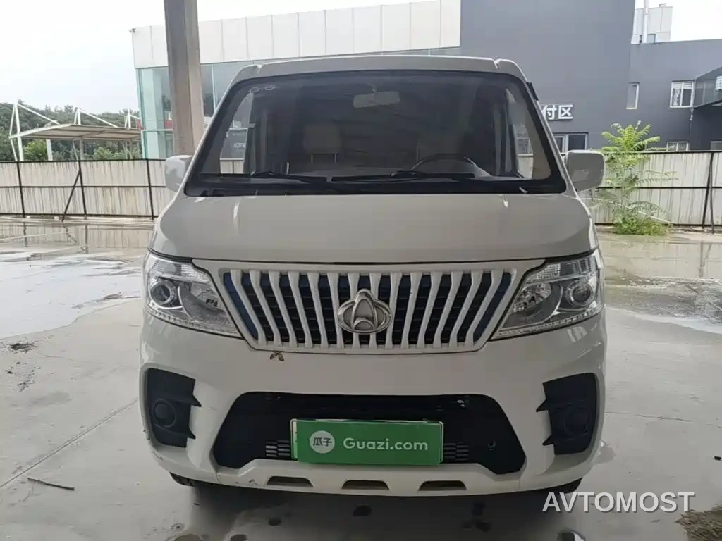 Changan Ruixing EM60 2022 Pure Electric Van 4498mm Length Flat Roof Tailgate 2-Seater 60kW 41.86kWh — фото 3