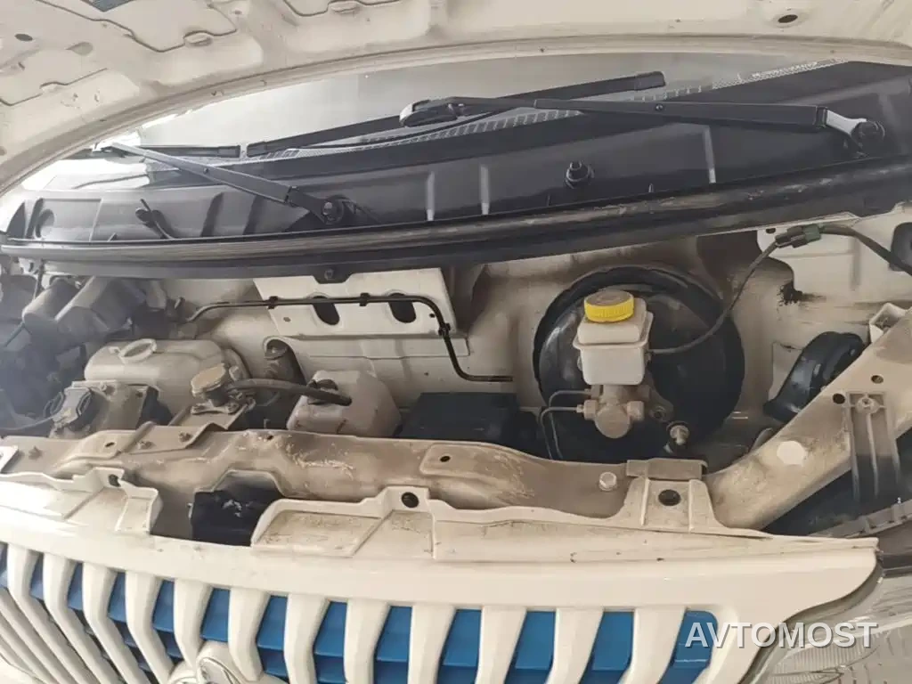 Changan Ruixing EM60 2022 Pure Electric Van 4498mm Length Flat Roof Tailgate 2-Seater 60kW 41.86kWh — фото 19