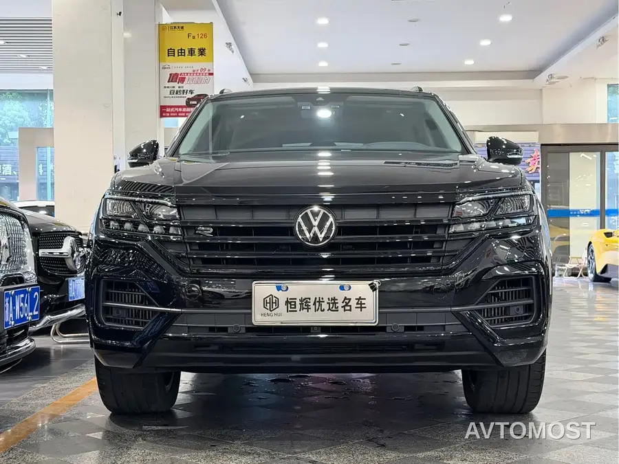Volkswagen Touareg 2023 3.0TSI R-Line Black Sports Package