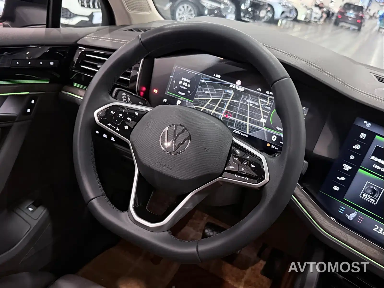 Volkswagen Touareg 2023 3.0TSI R-Line Black Sports Package — фото 20