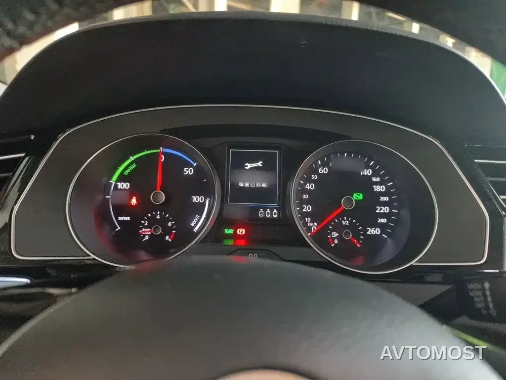 Volkswagen Magotan GTE Plug-in Hybrid 2020 GTE Luxury — фото 4