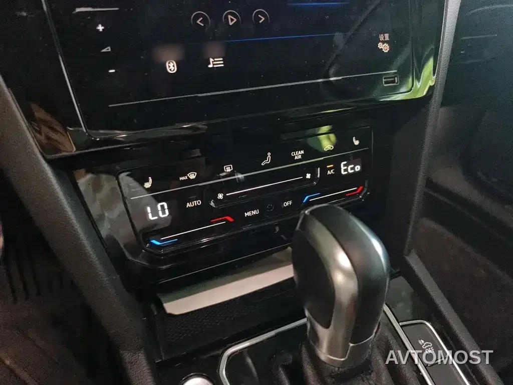Volkswagen Magotan GTE Plug-in Hybrid 2020 GTE Luxury — фото 6