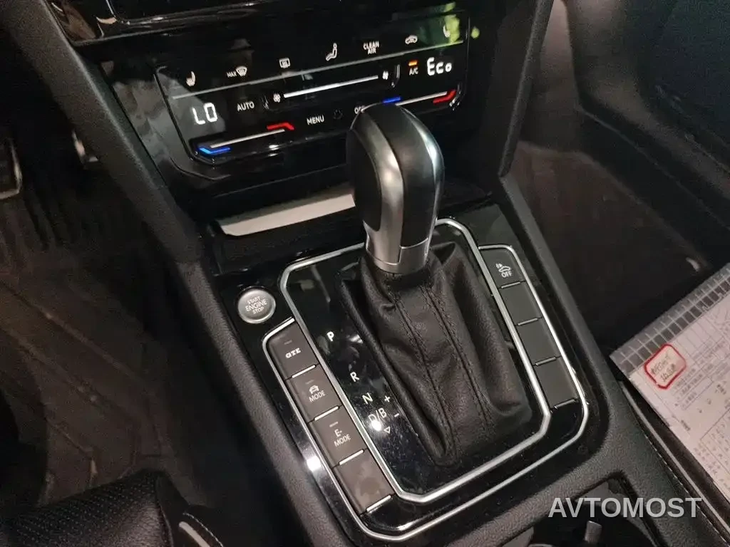Volkswagen Magotan GTE Plug-in Hybrid 2020 GTE Luxury — фото 7