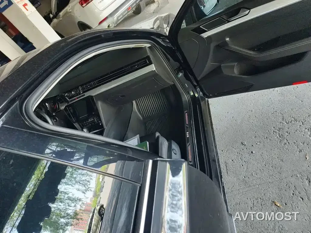 Volkswagen Magotan GTE Plug-in Hybrid 2020 GTE Luxury — фото 20