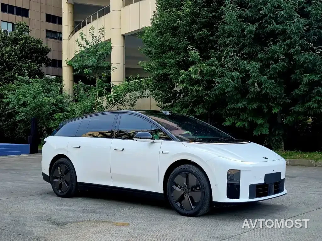 Li Auto i6 2025 2WD Base Model — фото 3