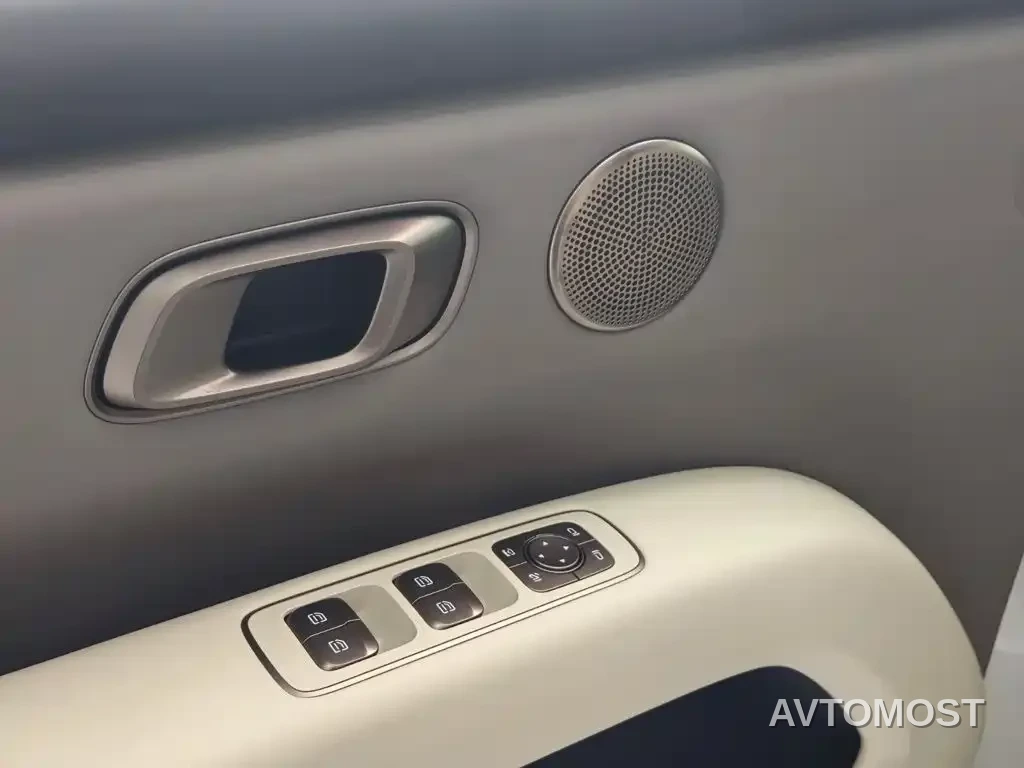 Li Auto i6 2025 2WD Base Model — фото 15