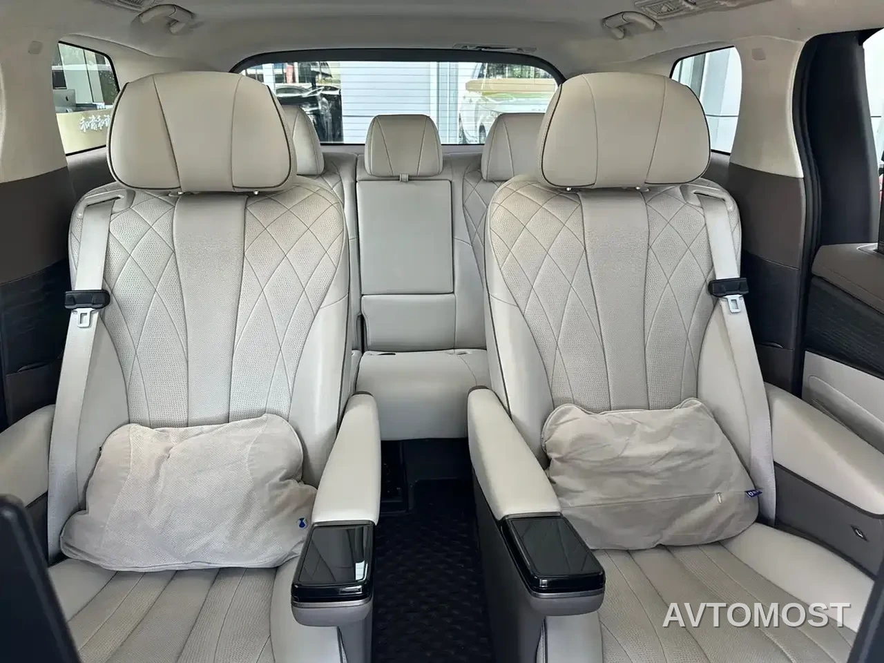 Denza D9 2022 DM-i 970 AWD Flagship — фото 25