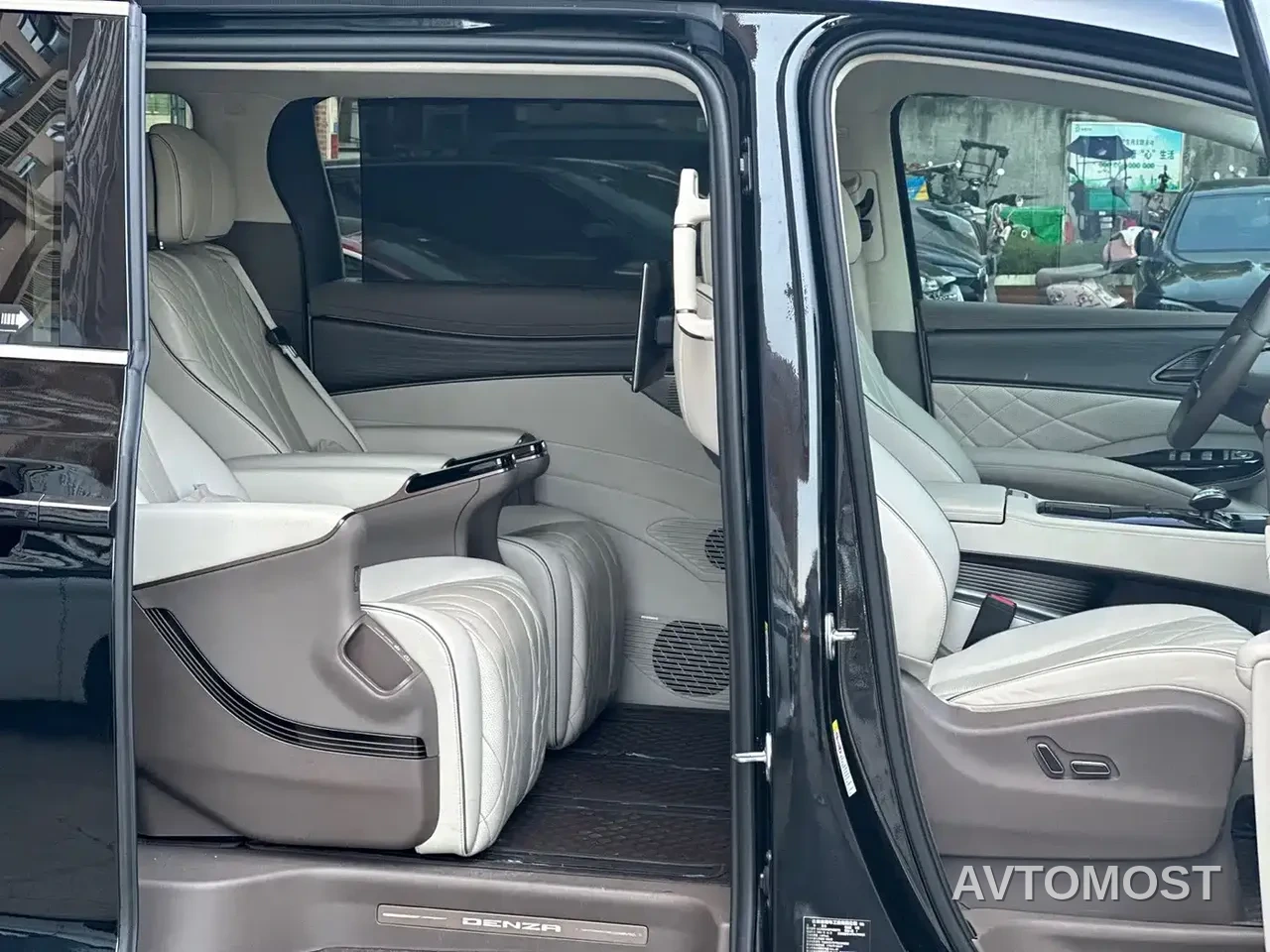 Denza D9 2022 DM-i 970 AWD Flagship — фото 26