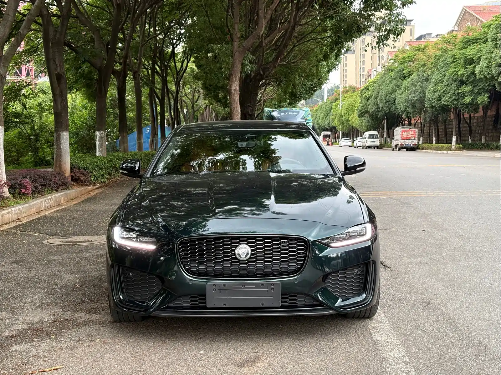 Jaguar XEL 2024 Model 2.0T 250PS R-DYNAMIC S Progressive Sport Edition — фото 2