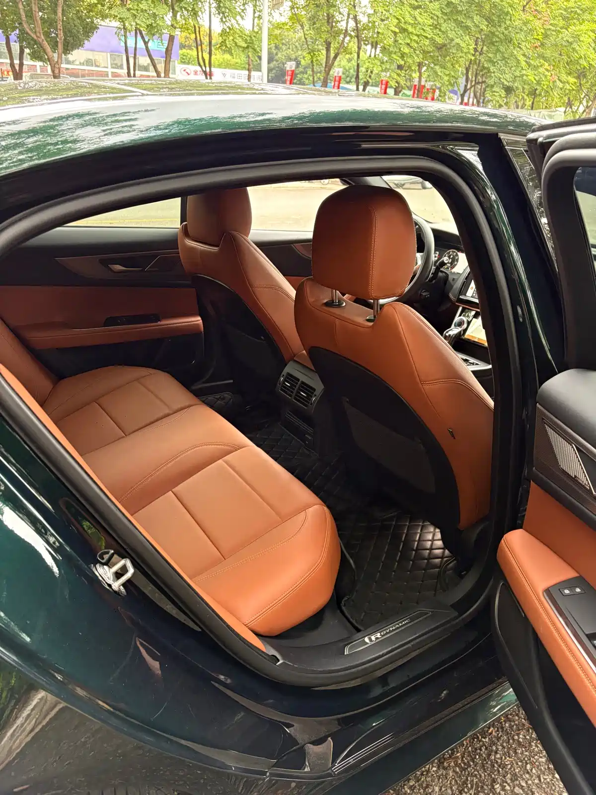 Jaguar XEL 2024 Model 2.0T 250PS R-DYNAMIC S Progressive Sport Edition — фото 6