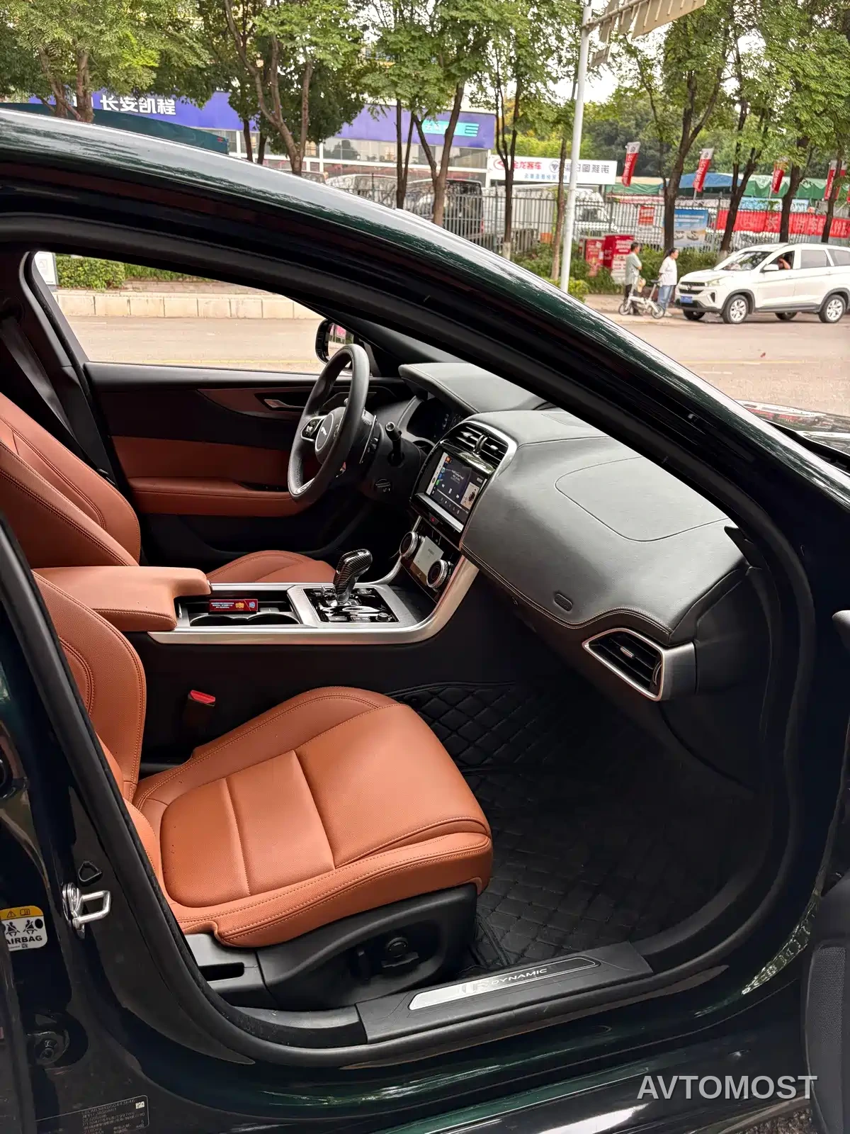 Jaguar XEL 2024 Model 2.0T 250PS R-DYNAMIC S Progressive Sport Edition — фото 7