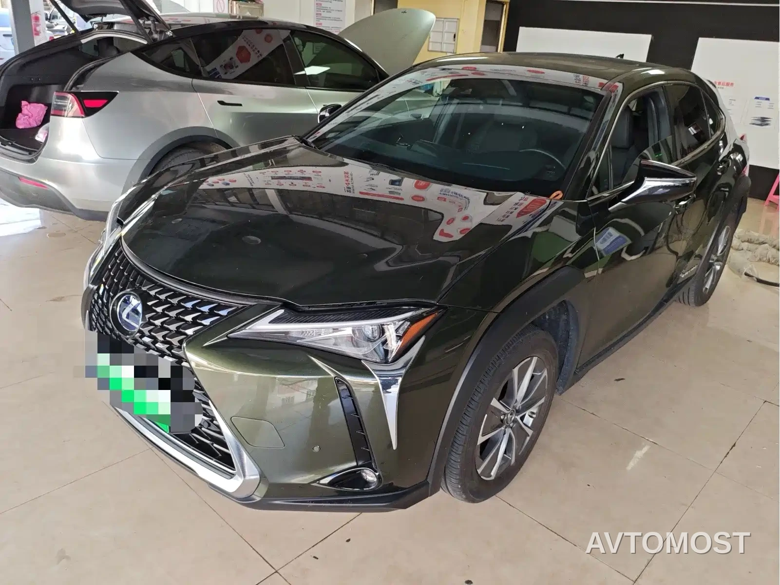 Lexus UX Electric 2020 300e Pure Yue Edition — фото 1