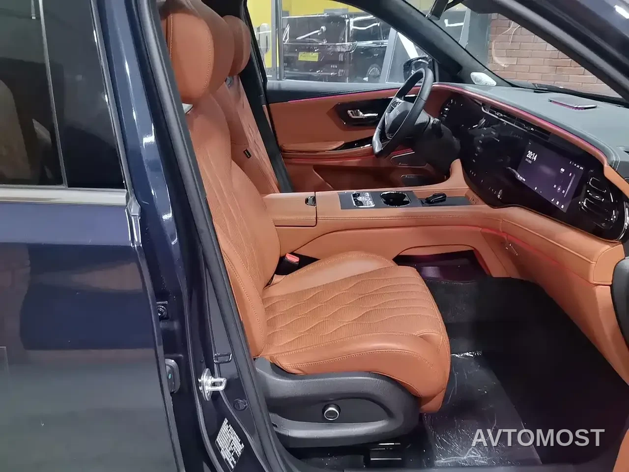 Exeed Landmark C-DM 2025 180 Ultra Long Range AWD (6-Seater) — фото 9