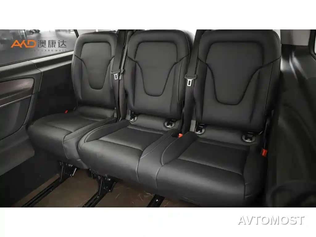 Mercedes-Benz V-Class 2024 V 300 L Long Wheelbase Luxury Edition — фото 9
