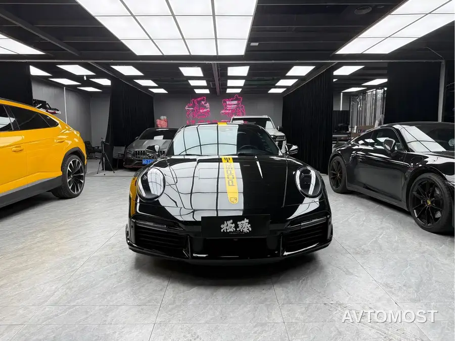Porsche 911 2022 Turbo S 3.7T