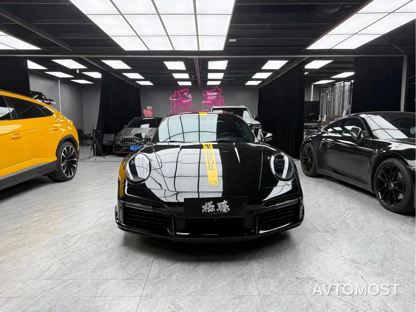 Porsche 911 2022 Turbo S 3.7T — фото 2