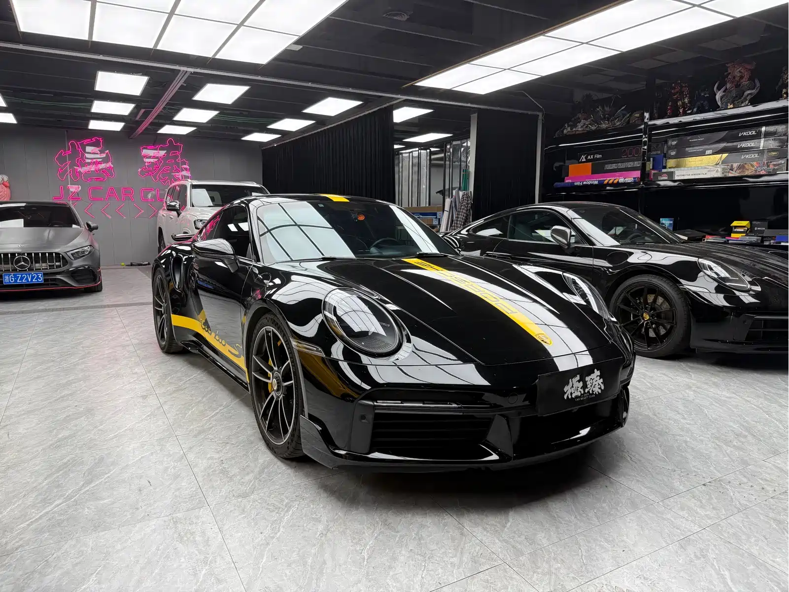 Porsche 911 2022 Turbo S 3.7T — фото 3