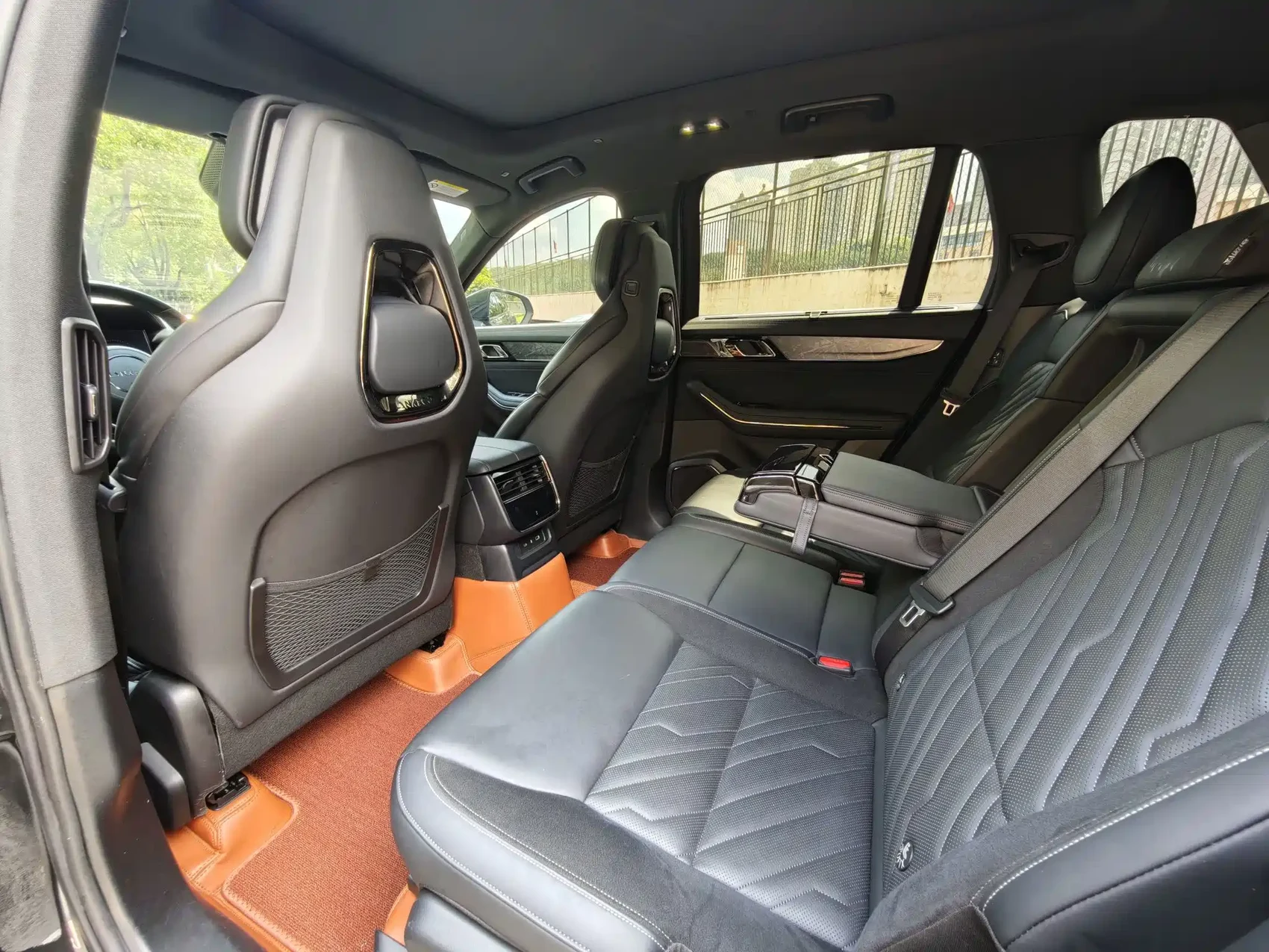 Lynk & Co 09 EM-P 2021 2.0T PHEV Ultra 7-Seater — фото 4