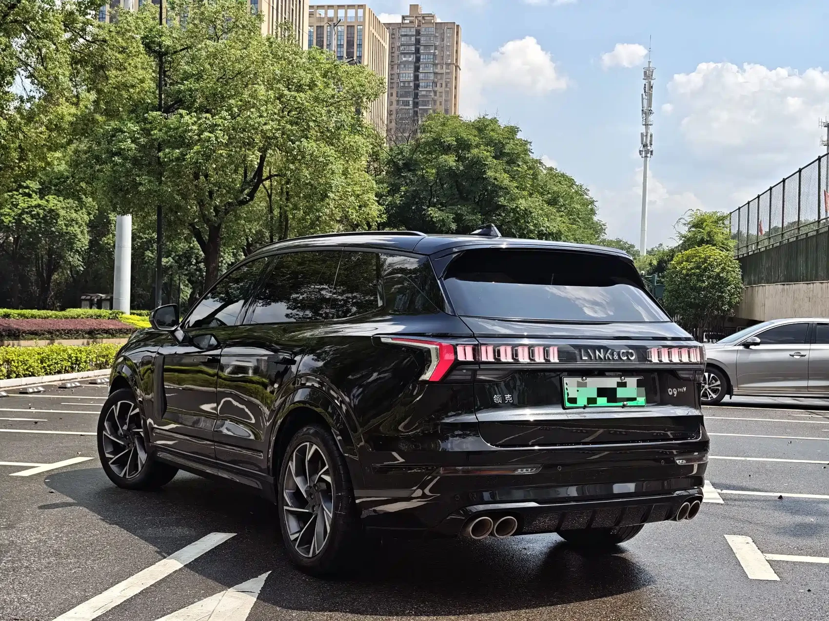 Lynk & Co 09 EM-P 2021 2.0T PHEV Ultra 7-Seater — фото 12