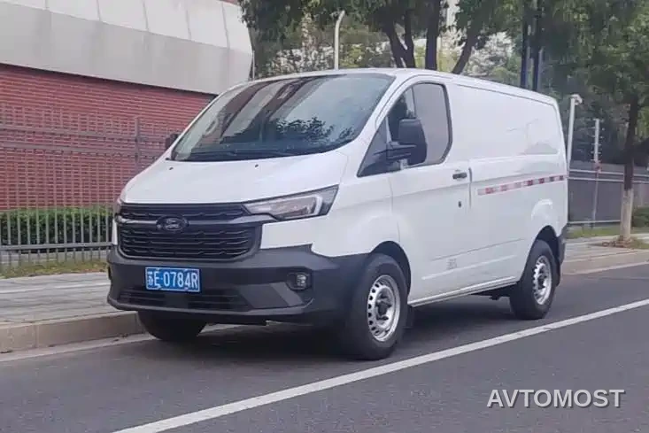 Ford Transit 2023 Model 2.0T Diesel Manual Panel Van Short Wheelbase Low Roof 2/3-Seater — фото 1