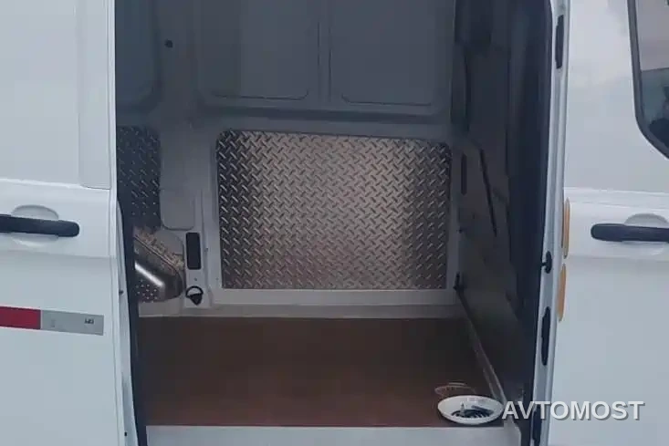 Ford Transit 2023 Model 2.0T Diesel Manual Panel Van Short Wheelbase Low Roof 2/3-Seater — фото 11