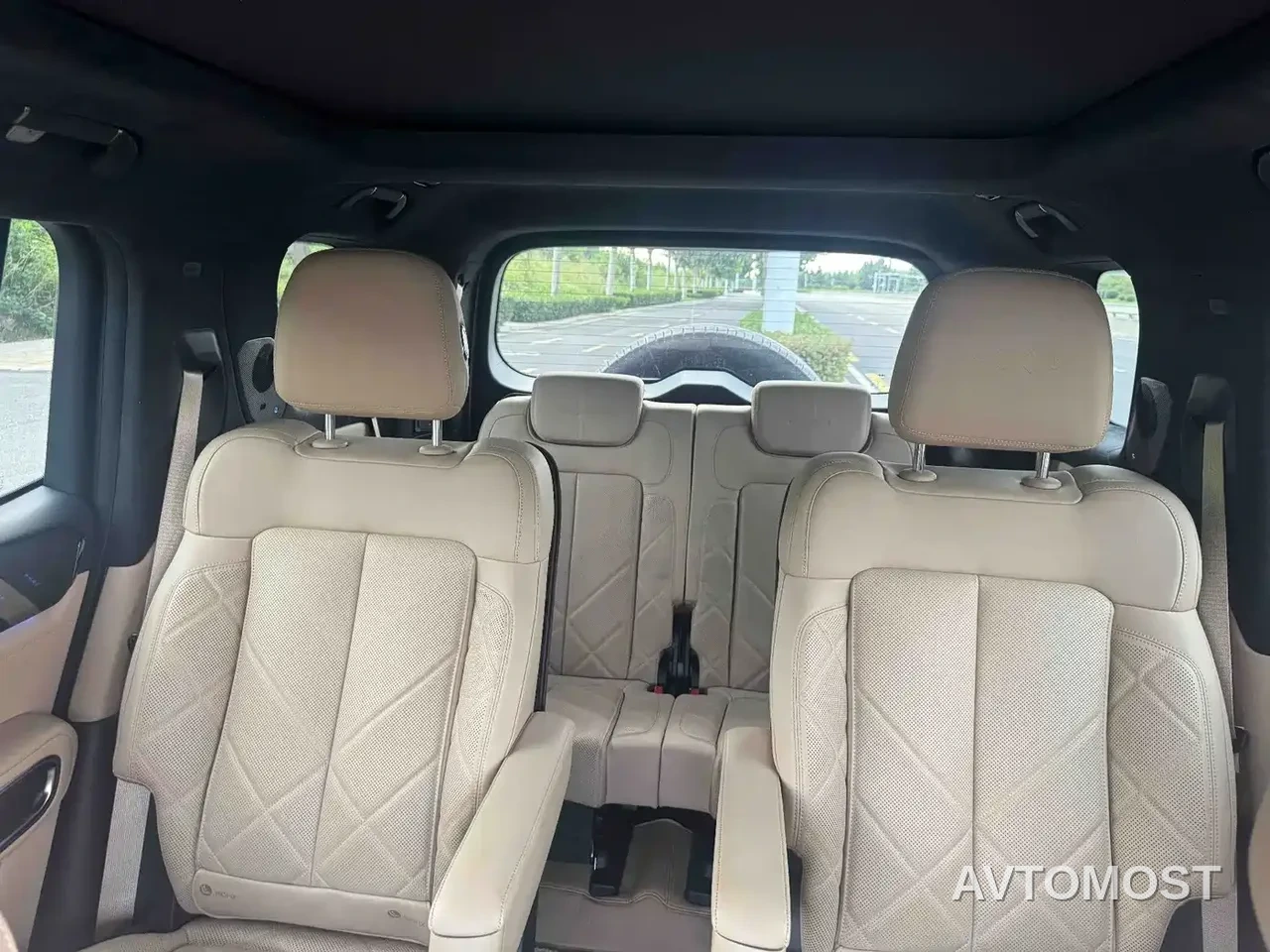 Fang Cheng Bao Leopard 8 2025 Zhiyong Flagship 6-Seater — фото 8