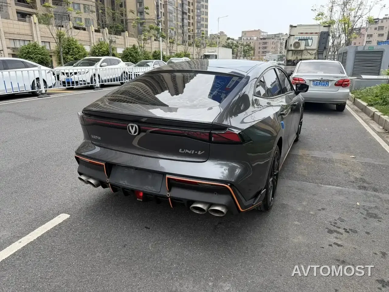 Changan UNI-V 2022 1.5T Sport Edition — фото 7
