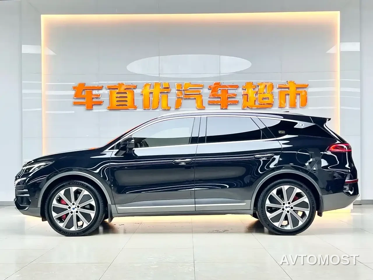 Denza N8 2023 4WD Super Hybrid Flagship 6-seater — фото 4