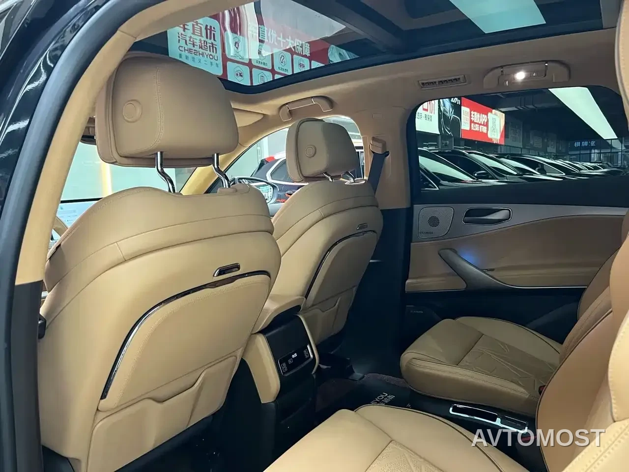 Denza N8 2023 4WD Super Hybrid Flagship 6-seater — фото 11