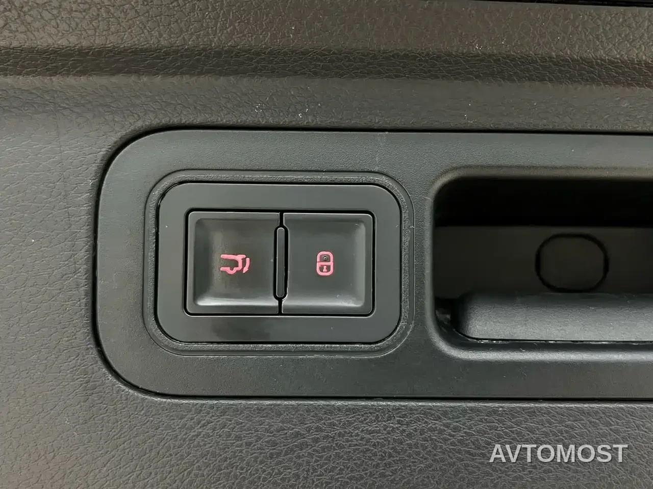Denza N8 2023 4WD Super Hybrid Flagship 6-seater — фото 30