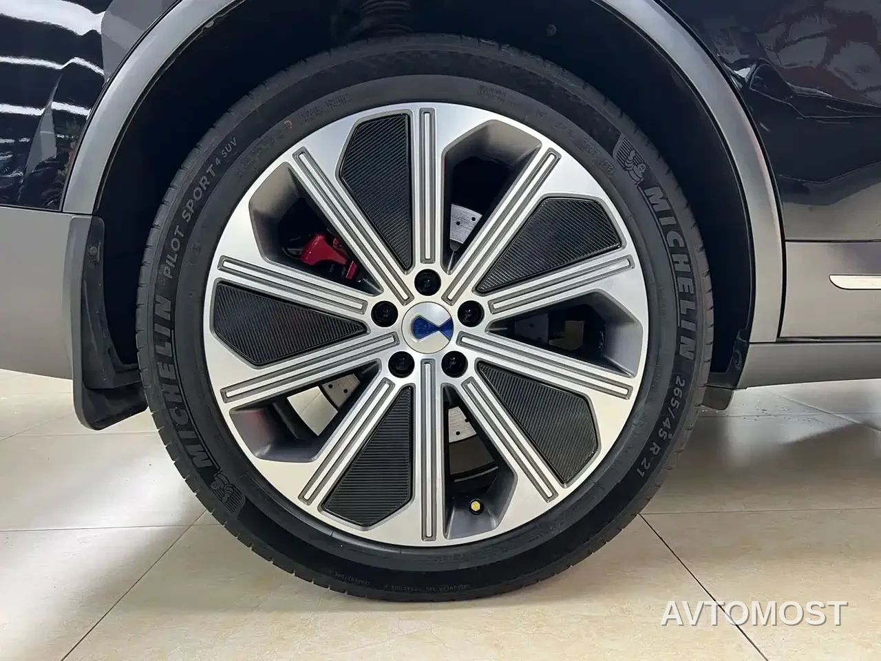 Denza N8 2023 4WD Super Hybrid Flagship 6-seater — фото 31