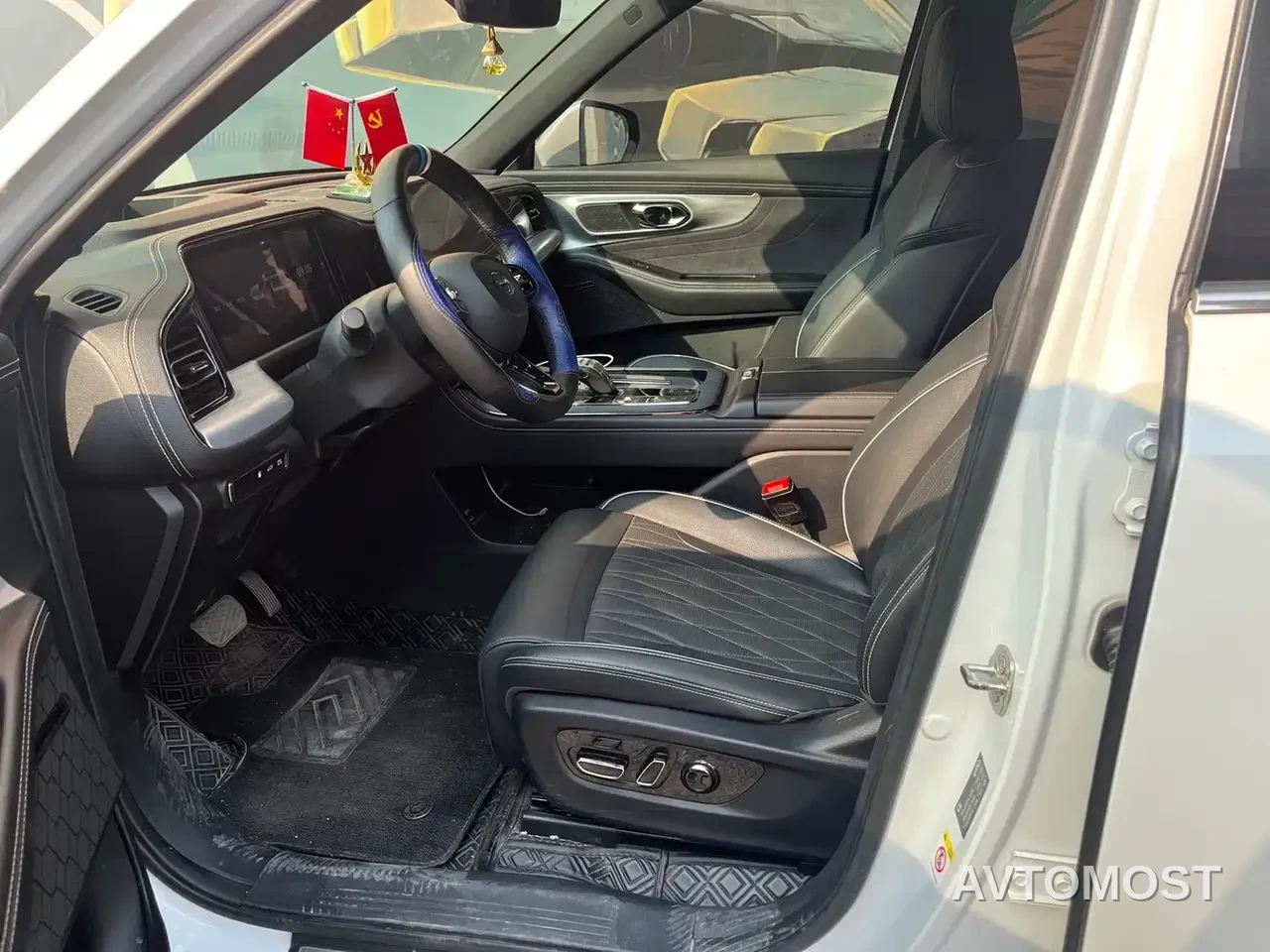 GAC Trumpchi GS8 2022 Dual Engine Series 2.0TM 2WD Premium Edition (7-Seater) — фото 6