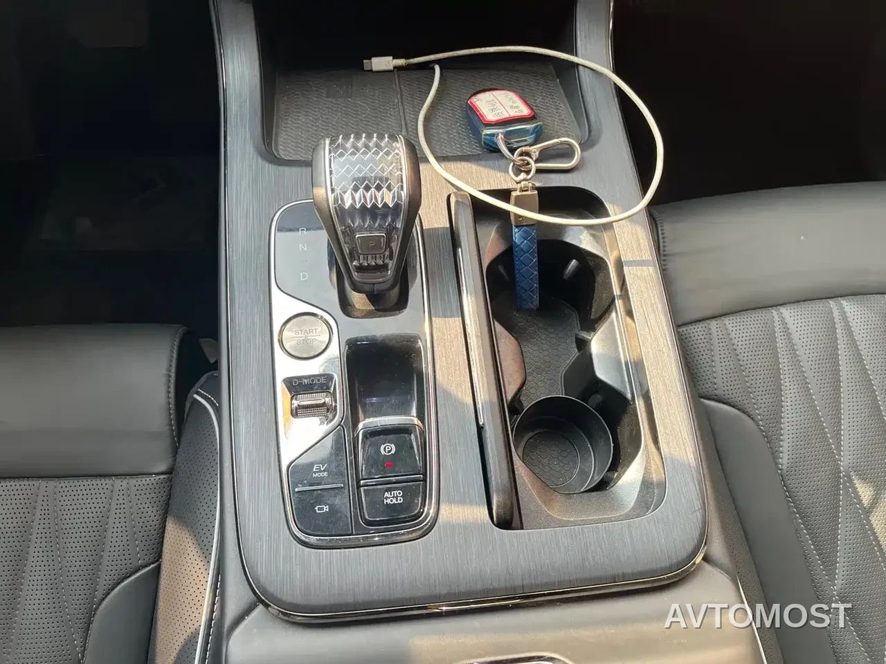 GAC Trumpchi GS8 2022 Dual Engine Series 2.0TM 2WD Premium Edition (7-Seater) — фото 11