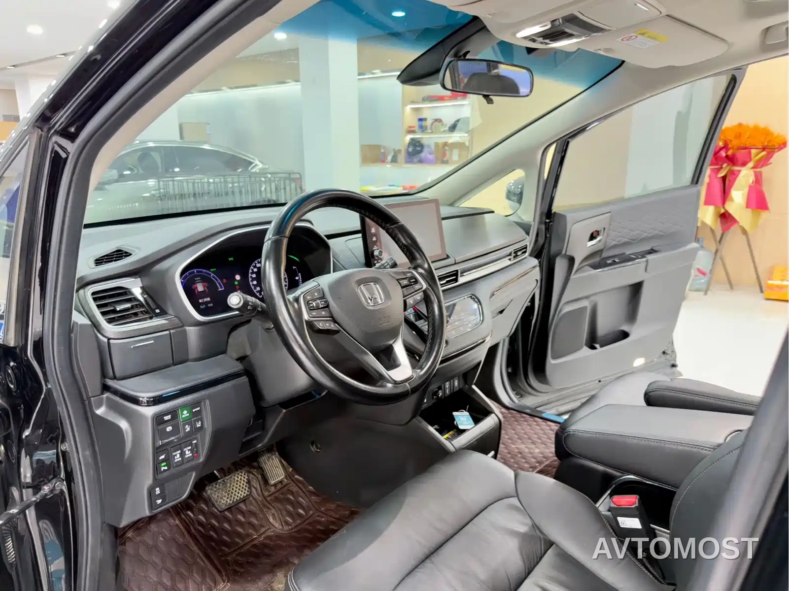 Honda Elysion 2022 2.0L e:HEV Luxury — фото 4