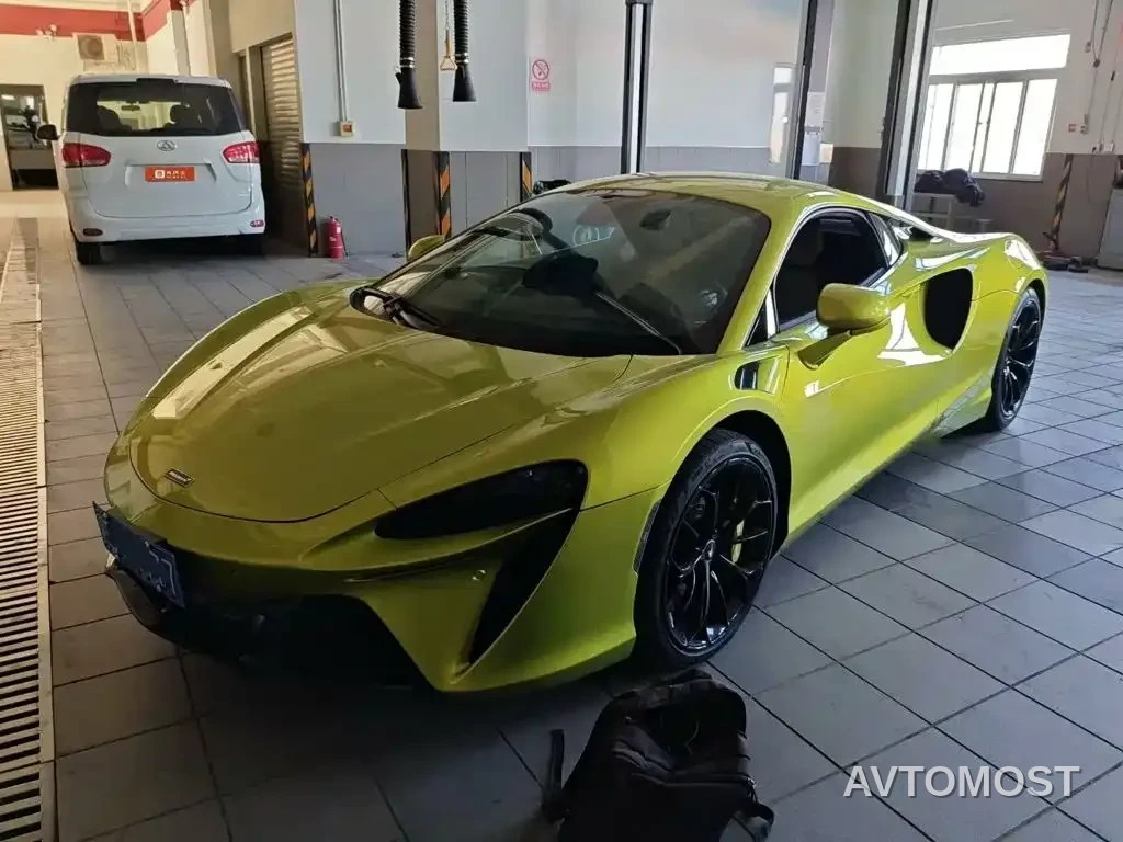 McLaren Artura 2023 3.0T Hybrid Standard — фото 1
